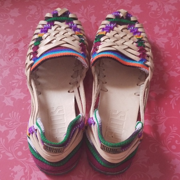 SOIYL- Handmade Los Angeles Huarache - Picture 2 of 8